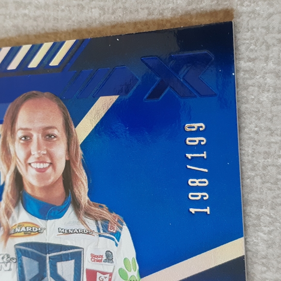 2021 Panini XR NASCAR Brittney Zamora Blue Refractor /199 - Picture 3 of 3